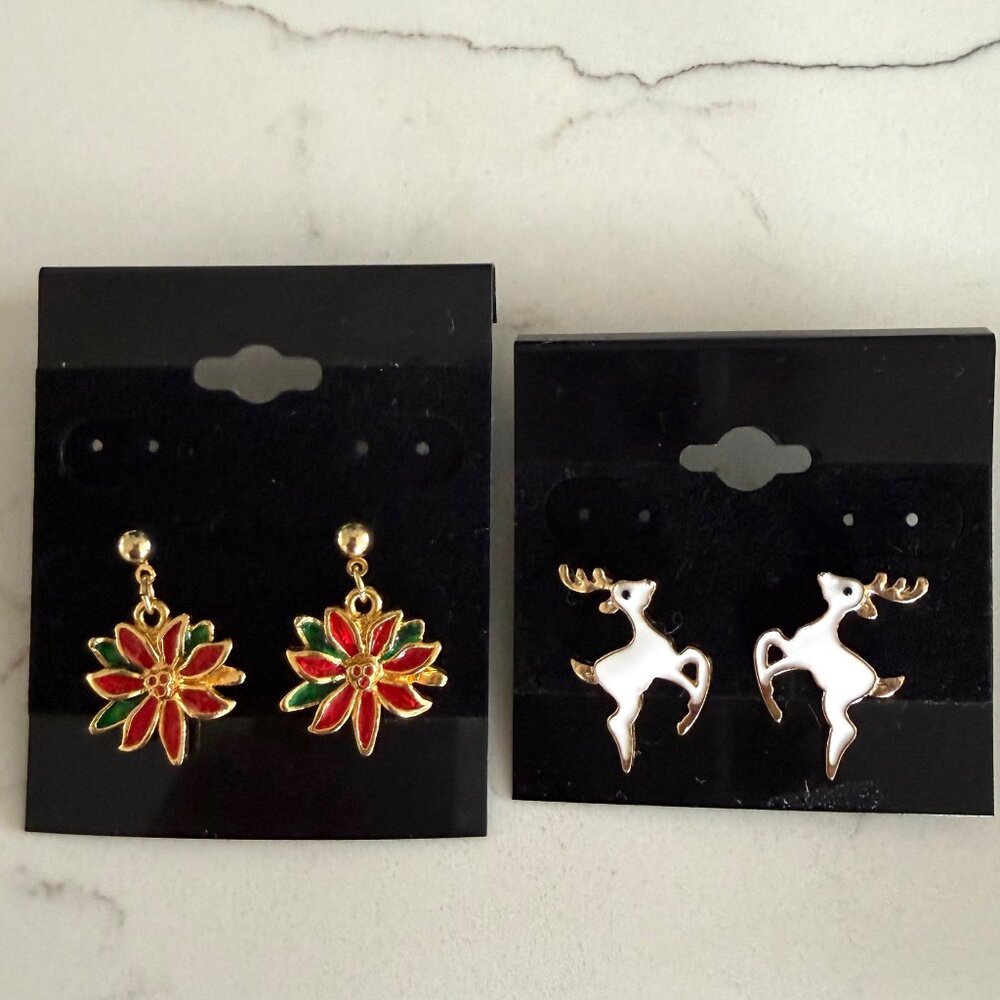 Christmas Earrings Bundle Reindeer Poinsettia Holiday Gold Tone‎ 2 Pairs